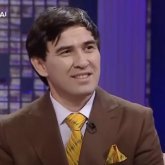 «Кішкентаймын деп сыйлайды». Асан Пердеш өзінен бірнеше жас кіші жұбайы туралы айтты