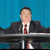 Бүгін - Заманбек Нұрқаділовтың туған күні