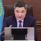 Бектенов: Жаңа мектептер аса мұқтаж өңірлерде салынуы қажет