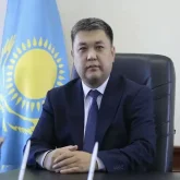 Парамен ұсталған Сәтбаев әкімінің ісі сотқа жетті