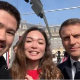 Франция президенті Мұхтар Тайжанның ұлын Эйфель мұнарасында құттықтады