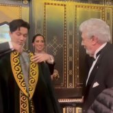 Димаш әйгілі опера әншісіне шапан жапты (ВИДЕО)