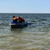 Екібастұзда балық аулауға шыққан екі адам көлікпен мұз астына түсіп кеткен