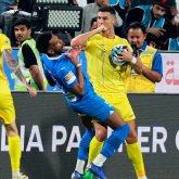 Криштиану Роналду қарсыласын шынтағымен ұрып жіберді (ВИДЕО)