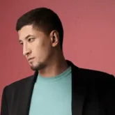 Алматыда танымал фотограф 22 жастағы қызды зорлағаны үшін сотталды