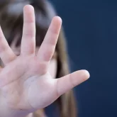 «Оның тамыр-танысы көп»: Ақтөбе облысында ер адам 3 жасар қызды зорлаған