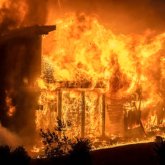 Алматыда жатақхана өртеніп, жеті отбасы далада қалды