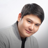 «Іштарлық болады»: Әнші Бейбіт Қорған өнерде досы жоқ екенін ашық айтты (ВИДЕО)