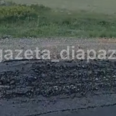 Ақтөбе облысында төрт күн бұрын төселген жол опырылып қалды (ВИДЕО)