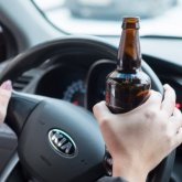 «Соқ оны!»: Алматыда оқушылардың өрескел әрекеті видеоға түсіп қалды