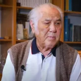 «Кабинетінде отырып, қатты қорландым»: Дулат Исабеков Назарбаевтың сотқа бермек болғанын айтты