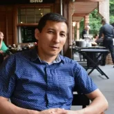 Әйелін ұрды деп айыпталған экс-дипломат қамауға алынды