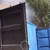 Астанада сауда контейнерлері өртенді (ВИДЕО)