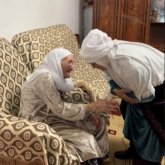 «Ұл тап»: 95 жастағы абысынның 80 жастағы келініне берген батасы елді күлдірді (ВИДЕО)