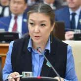 Динара Зәкиева жалғызбасты ерлердің бала асырап алуына қарсы шықты