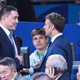 «Зор мәртебе»: Макрон Сметовтің жеңісіне шын қуанғанын айтты