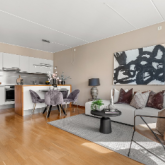 Оралда шенеунік әйеліне қызметтік пәтерді сыйға тартқан