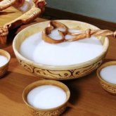 «Ішсең мас боласың»: Нұралы «ұстаз» қазақтың бал қымызынан бас тартуды ұсынды