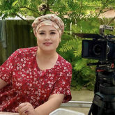 «Қаным басыма шабады»: Дариға Бадықова қонаққа шашын жайып келетіндерді сынады