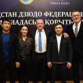 Астанадан 3 бөлмелі пәтер: Дзюдо федерациясы Елдос, Ғұсман, Абибаны марапаттады