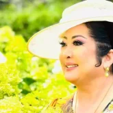 «Мен мас емеспін»: Мақпал Жүнісова өзін жек көретіндерге үндеу жасап, жан сырын ақтарды (ВИДЕО)