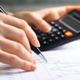 Алматыда мектептің ақшасын жымқырған бухгалтер 7 жылға сотталды