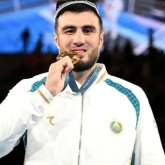 «Олимпиаданы елімнің абыройы үшін жеңдім»: Өзбек боксшысы халықтан сыйлық алмайтынын айтты (ВИДЕО)
