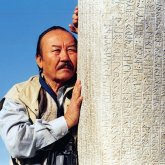 Егер бірнеше әйел бір еркекке тигісі келсе, неге біз тоқтатамыз?! – Мұхтар Мағауин (ВИДЕО)