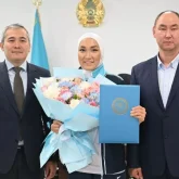 Паралимпиада қатысушысына 2 млн теңге табысталды