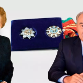 «2001 жылы берілген»: Назарбаевтың Маргарет Тэтчерге сыйлаған ордені сатылып жатыр