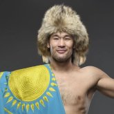 «Кешірім сұраймын»: Шавкат Рахмоновтың жоспарланған жекпе-жегі не үшін өтпей қалғаны белгілі болды