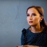 "Шашым ағарды": Жұлдыз Өмірғали күйеуі Айқынның қатты қызғаншақ екенін айтты