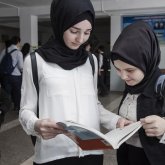 Мектепте орамал тағуға тыйым салынды