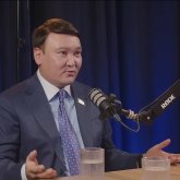 «Жапониядан 600 миллиард қарыз алдық»: Мақсат Толықбай Үкіметтің бюжетті жоспарлай алмай отырғанын айтты (ВИДЕО)