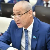 «Фостер мырза, шаңыраққа қараңыз!»: Еділ Жаңбыршин Air Astana-ның былықтарын жайып салды