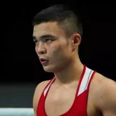 Қазақстан чемпионатында 23 жастағы боксшы қарсыласын ойсырата жеңді