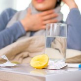 «Жөтел қысып, температура көтеріледі»: Қазақстандықтар белгісіз вирус тарағанын айтып, дабыл қақты (ВИДЕО)