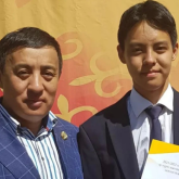 «Әкеме барыңдар!»: Ақын Серікзат Дүйсенғазының марқұм ұлы туралы жазбасы жұртты жылатты (ФОТО)