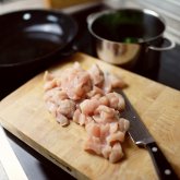 «Өлімге әкеледі»: Қазақстандық тауық етінен қауіпті бактерия табылды