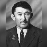 «Ән қарыз болған»: Шәмші Қалдаяқов әйгілі туындысын қамақта отырып жазған (ВИДЕО)