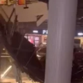 Танымал сауда үйінің төбесі опырылып түсті