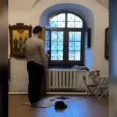 Шіркеуде намаз оқыған мұсылман желіні жарды (ВИДЕО)