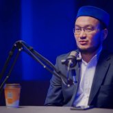 «Бір әйелмен шектелу мұсылманшылық емес»: Имам тоқал алу үшін ешкімнен рұқсат сұрамау керектігін айтты (ВИДЕО)