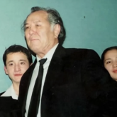 «Қарапайым да ұлы адам…»: Жұлдыз Әбдікәрімова Дулат Исабековке жазба арнады