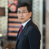 «Назарбаев Университеті» декандарының біреуі ғана қазақстандық – Асхат Аймағамбетов