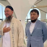 «Ғұламалардың батасын алған»: Мешітте балаларға аяғын уқалатқан молданы Мұхамеджан Тазабек  жақтап шықты