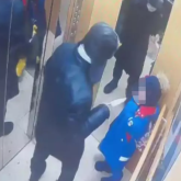 «Сол жағы қозғалмайды»: Лифтіде пышақталып қалған бүлдіршіннің жағдайы белгілі болды