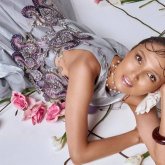 «Сұп-сұр, жанарында жылулығы жоқ»: Жұлдыз Әбдікәрімованың жаңа образы талқыға түсті (ФОТО)