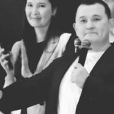 «Дос па? Дұшпан ба?»: Достарының төмен әрекетінен кейін Елдос Колобок сахнада жылап қалды (ВИДЕО)