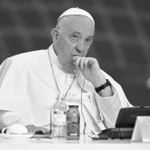 Рим Папасы қайтыс болды